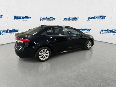 Used 2025 Toyota Corolla LE FWD image 12