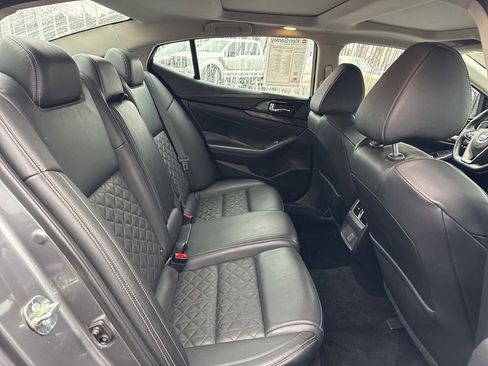 Used 2018 Nissan Maxima Platinum image 21