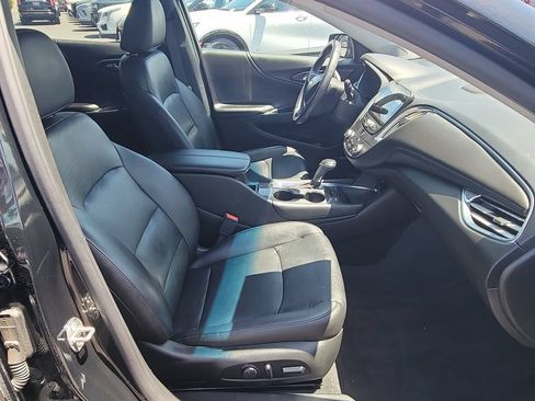 Used 2018 Chevrolet Malibu LT w/ Leather Package FWD image 27
