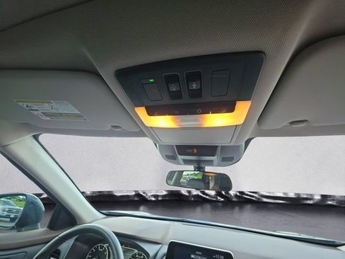 Used 2023 Nissan Rogue SV w/ SV Premium B Package FWD image 18