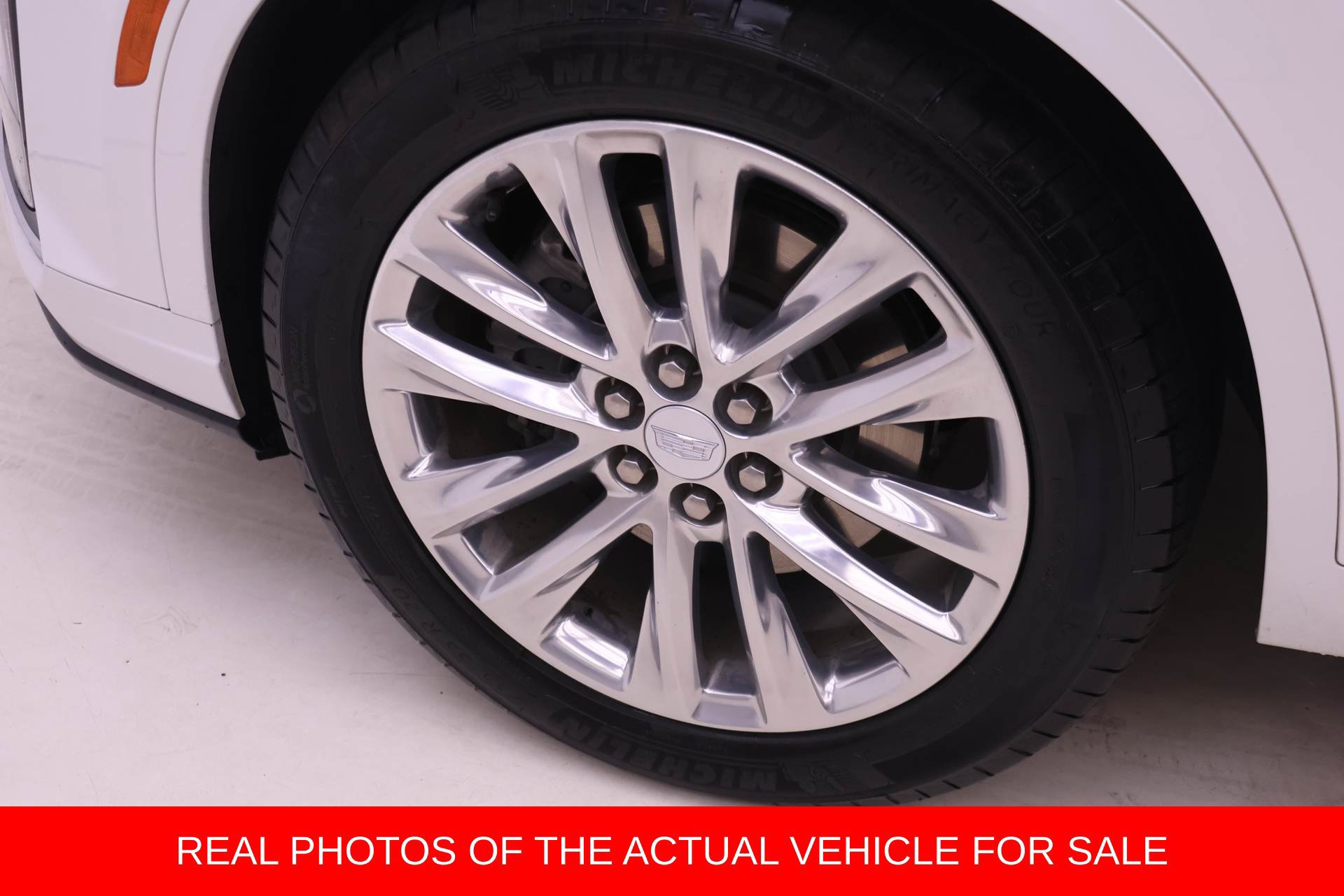 Used 2021 Cadillac XT6 Premium Luxury FWD image 16