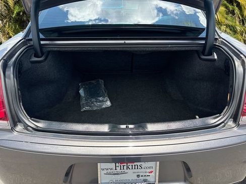 Used 2018 Chrysler 300 S AWD/4WD image 25
