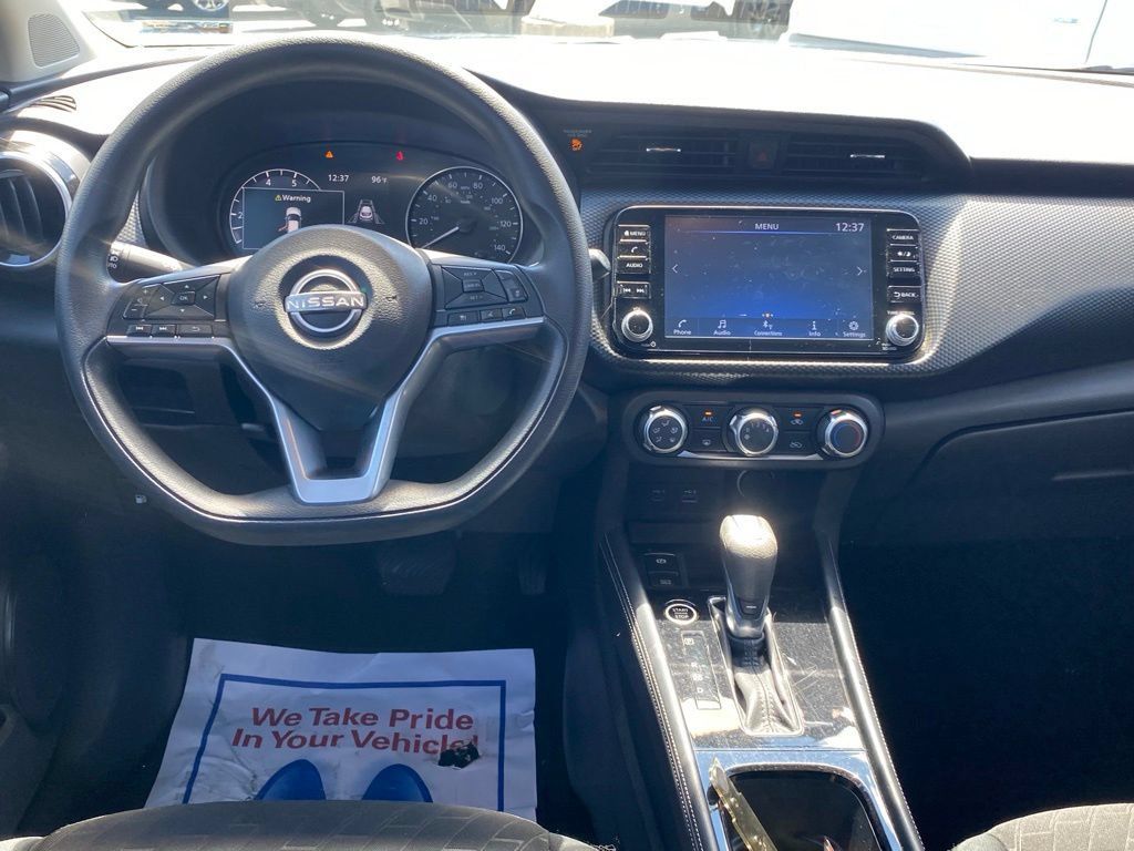 Used 2023 Nissan Kicks SV w/ Exterior Package FWD image 9