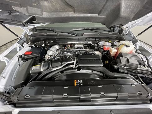 Used 2025 GMC Sierra 2500 SLT w/ SLT Convenience Package image 30