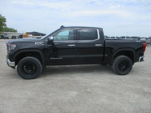 New 2026 GMC Sierra 1500 SLT w/ SLT Convenience Package AWD/4WD image 10