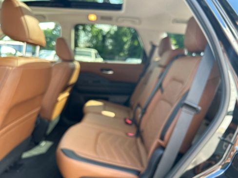 Certified 2025 Nissan Pathfinder Platinum w/ Cargo Package FWD image 26