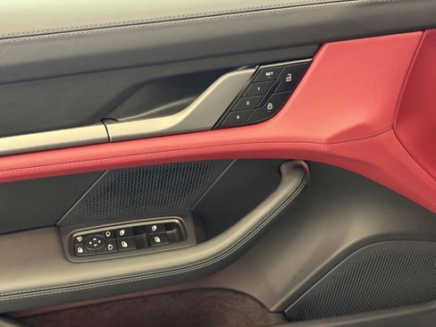 Used 2025 Porsche Taycan image 14