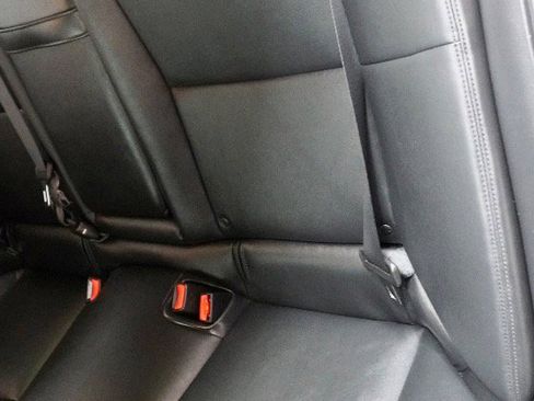 Used 2017 INFINITI Q50 Signature Edition w/ All Weather Package (L93) image 5