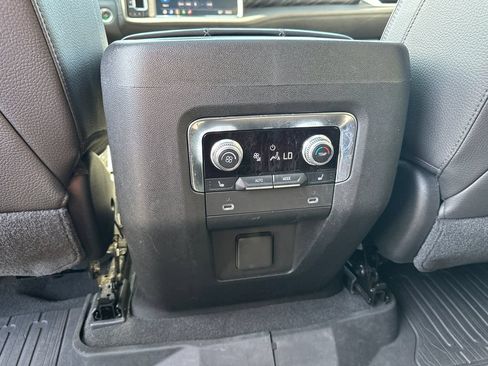 Used 2021 GMC Yukon Denali w/ Denali Premium Package AWD/4WD image 23