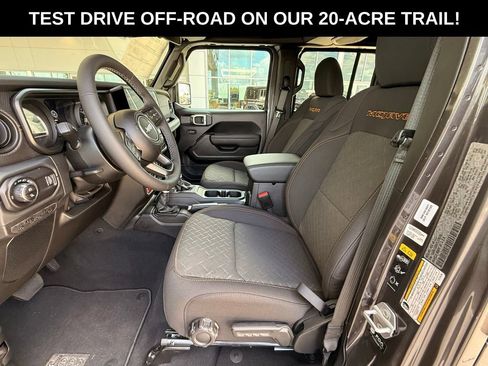 New 2026 Jeep Gladiator Mojave image 10