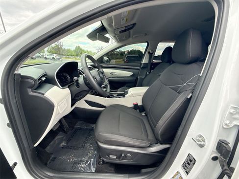 Used 2022 Hyundai Tucson SEL w/ Cargo Package AWD/4WD image 13