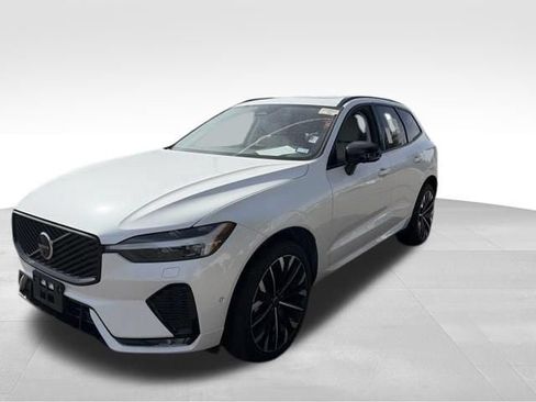 Used 2026 Volvo XC60 B5 Ultra AWD/4WD image 2