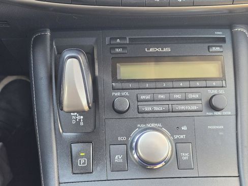 Used 2014 Lexus CT 200h FWD image 26