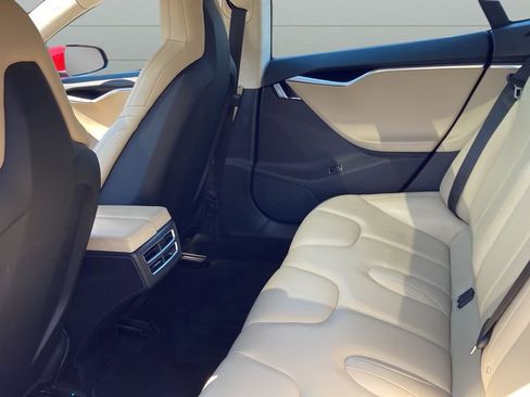 Used 2015 Tesla Model S 85D image 19