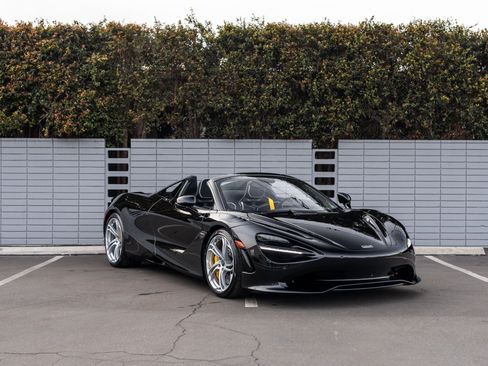 Used 2024 McLaren 750S Spider RWD image 11