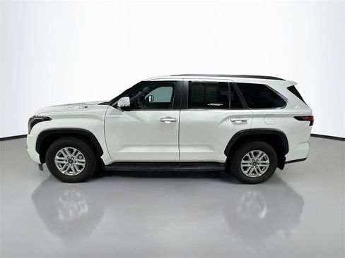 Used 2025 Toyota Sequoia SR5 image 10