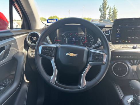 Used 2025 Chevrolet Blazer LT FWD image 28