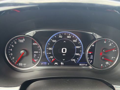 Used 2023 Chevrolet Traverse Premier w/ Redline Edition AWD/4WD image 18