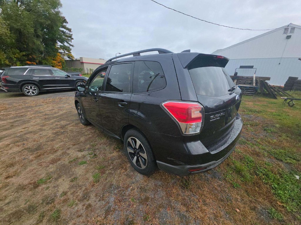 Used 2018 Subaru Forester 2.5i Premium AWD/4WD image 8