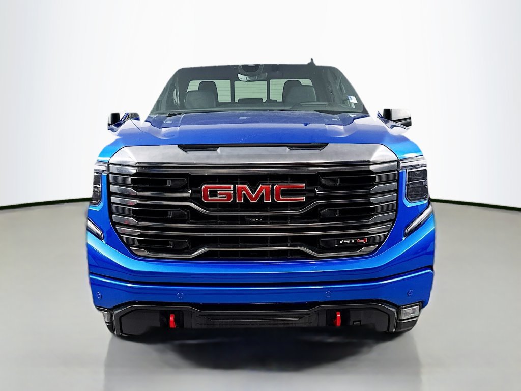 Used 2022 GMC Sierra 1500 AT4 w/ Technology Package AWD/4WD image 2