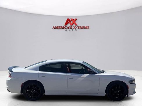 Used 2019 Dodge Charger SXT w/ Blacktop Package RWD image 7