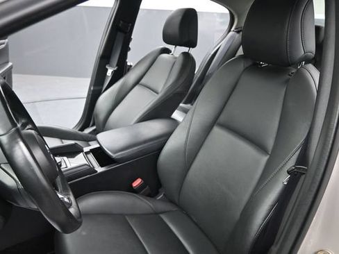 Used 2024 MAZDA MAZDA3 s FWD image 13