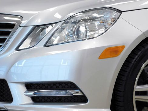 Used 2013 Mercedes-Benz E 350 4MATIC Sedan image 19