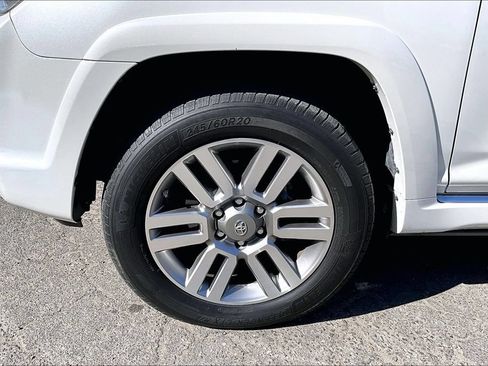 Used 2012 Toyota 4Runner Limited AWD/4WD image 7