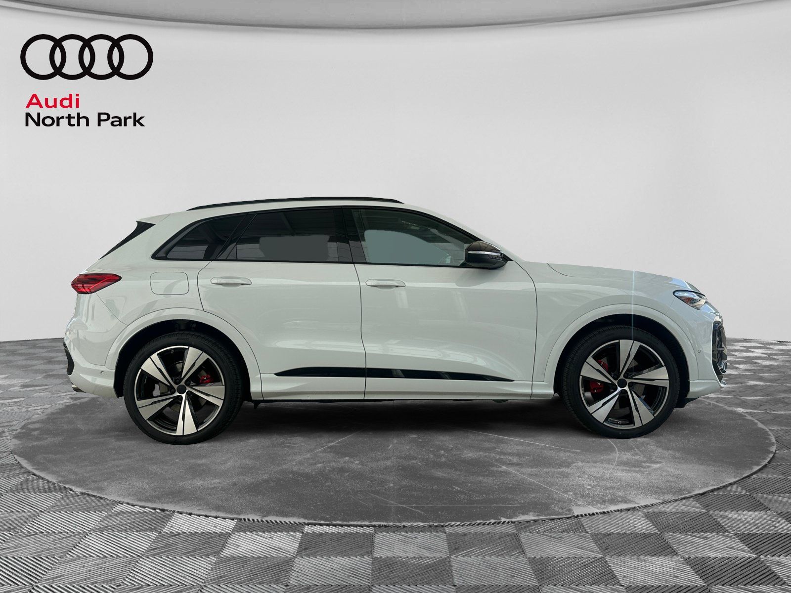 Used 2025 Audi SQ5 Premium Plus AWD/4WD image 6