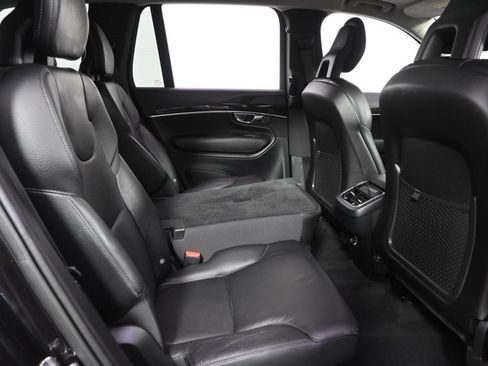 Used 2018 Volvo XC90 T5 Momentum w/ Convenience Package AWD/4WD image 18