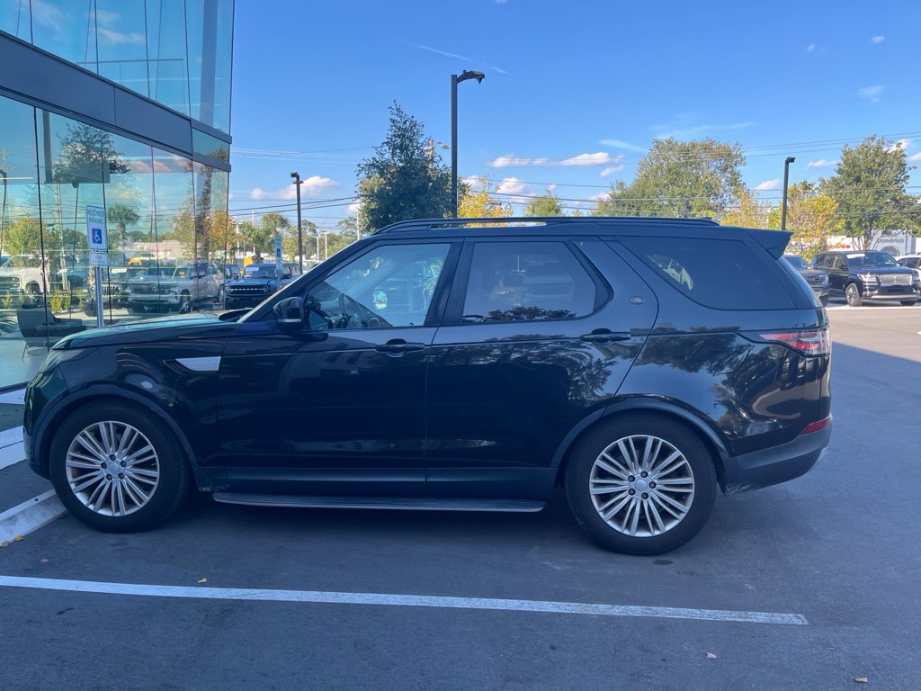 Used 2017 Land Rover Discovery HSE AWD/4WD image 7