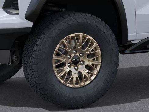 New 2026 Chevrolet Colorado ZR2 w/ Technology Package AWD/4WD image 33