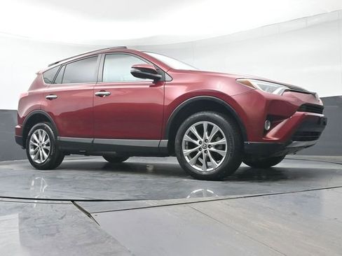 Used 2018 Toyota RAV4 Limited image 38