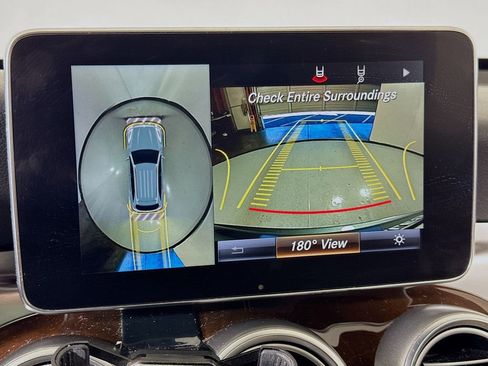 Used 2017 Mercedes-Benz GLC 300 4MATIC image 36