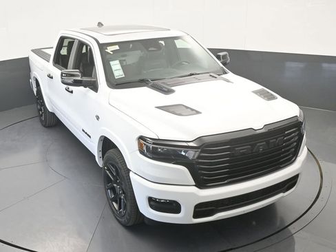 New 2026 RAM 1500 Laramie AWD/4WD image 57
