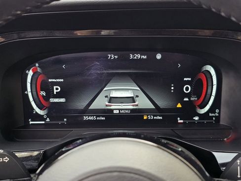 Used 2024 Nissan Pathfinder Platinum image 12