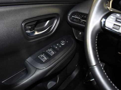 Certified 2025 Honda HR-V EX-L image 32