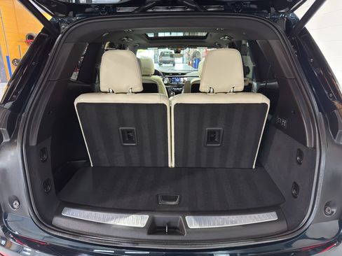 Used 2024 Cadillac XT6 Sport w/ Technology Package AWD/4WD image 21