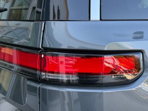 Used 2022 Rivian R1S Launch Edition AWD/4WD image 21