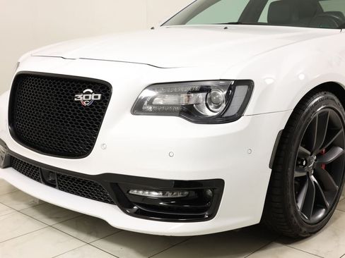 Used 2023 Chrysler 300 C RWD image 45
