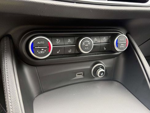Used 2024 Alfa Romeo Stelvio Ti w/ Active Assist Plus Package AWD/4WD image 14