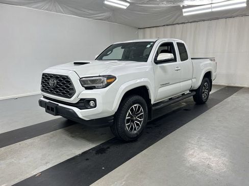 Used 2022 Toyota Tacoma TRD Sport image 5