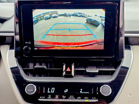 Used 2023 Toyota Corolla LE image 17