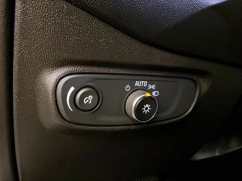 Used 2020 Chevrolet Equinox LT FWD image 30