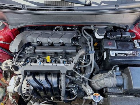 Used 2022 Hyundai Venue SEL image 28