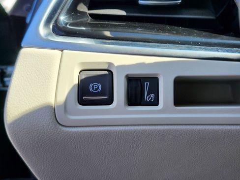 Certified 2024 Cadillac XT6 Premium Luxury AWD/4WD image 24