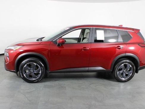 Certified 2024 Nissan Rogue SV FWD image 14
