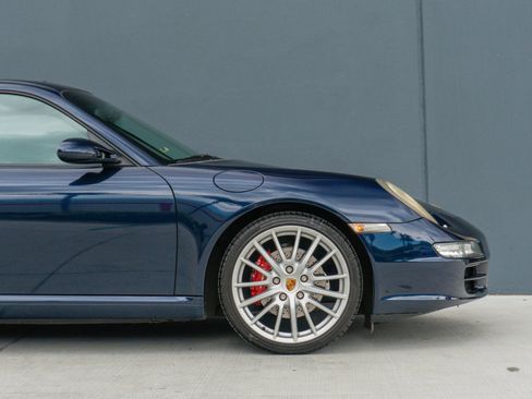 Used 2005 Porsche 911 Carrera RWD image 34