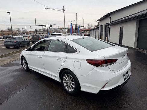 Used 2018 Hyundai Sonata SE w/ Cargo Package image 3
