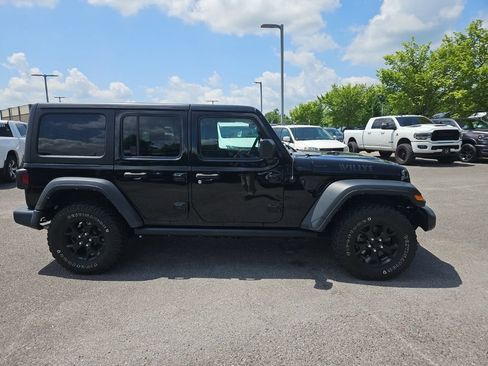 Used 2022 Jeep Wrangler Unlimited Sport AWD/4WD image 8